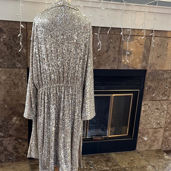 Steve Madden Silver Sequin Jacket Size 2X - Picture 5 of 8